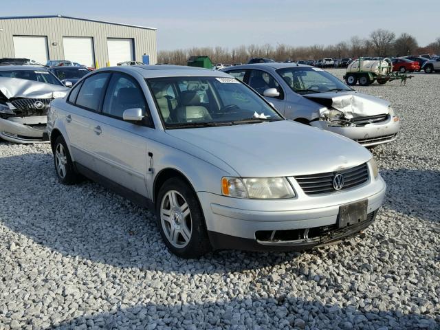 WVWBH63B51P016284 - 2001 VOLKSWAGEN PASSAT GLX 银色 照片 1