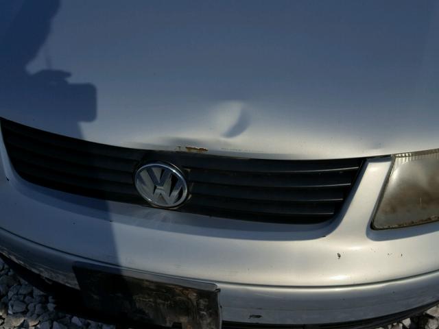 WVWBH63B51P016284 - 2001 VOLKSWAGEN PASSAT GLX 银色 照片 9