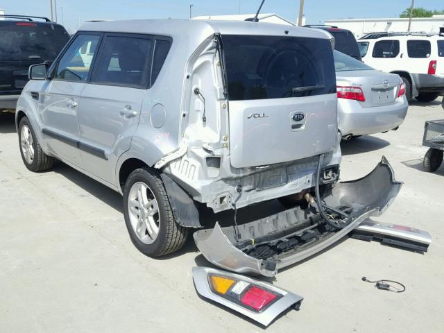 KNDJT2A27B7709574 - 2011 KIA SOUL + SILVER photo 3