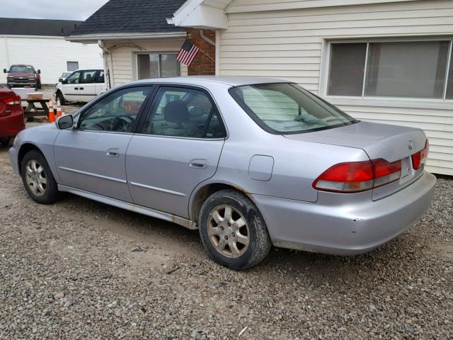 1HGCG566X1A074928 - 2001 HONDA ACCORD EX SILVER photo 3