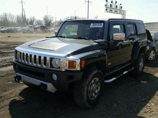 5GTEN13E388106369 - 2008 HUMMER H3 BLACK photo 2