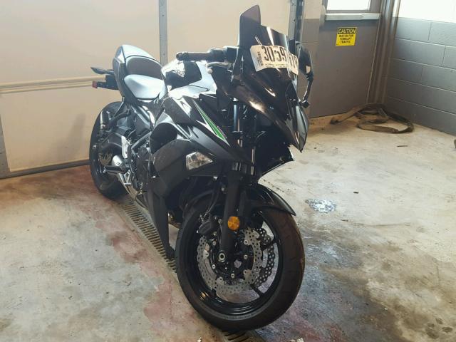 JKAEXEJ11HDA00855 - 2017 KAWASAKI EX650 J 黑色 照片 1