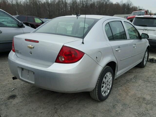 1G1AS58H097193351 - 2009 CHEVROLET COBALT LS SILVER photo 4