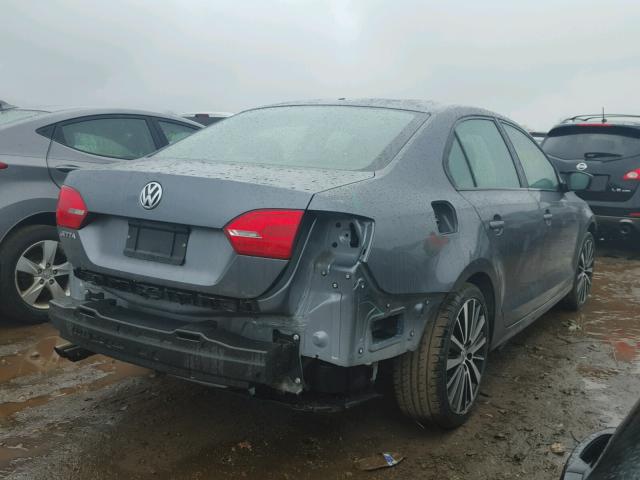 3VW1K7AJ3DM253098 - 2013 VOLKSWAGEN JETTA BASE 灰色 照片 4