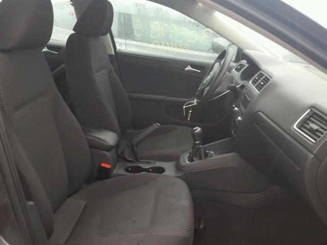 3VW1K7AJ3DM253098 - 2013 VOLKSWAGEN JETTA BASE 灰色 照片 5