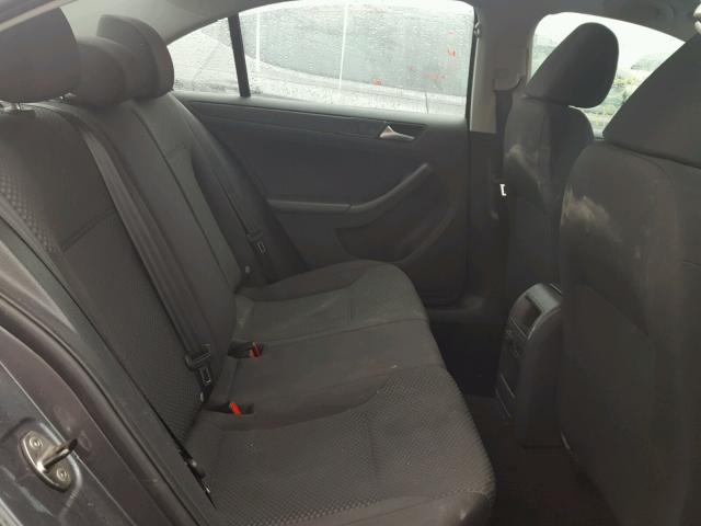 3VW1K7AJ3DM253098 - 2013 VOLKSWAGEN JETTA BASE 灰色 照片 6