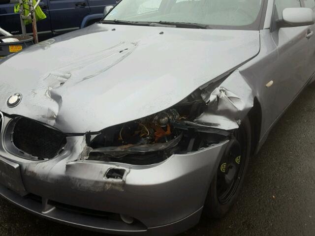 WBANF73516CG69406 - 2006 BMW 530 XI SILVER photo 9