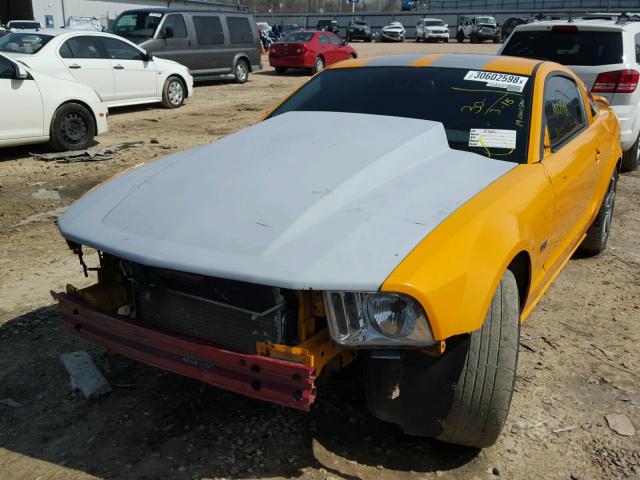 1ZVHT82H885161154 - 2008 FORD MUSTANG GT TWO TONE photo 2