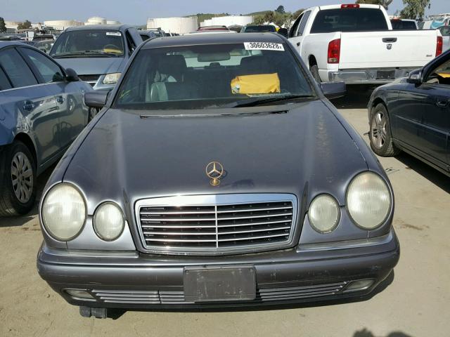 WDBJF65F2WA592022 - 1998 MERCEDES-BENZ E 320 GRAY photo 9