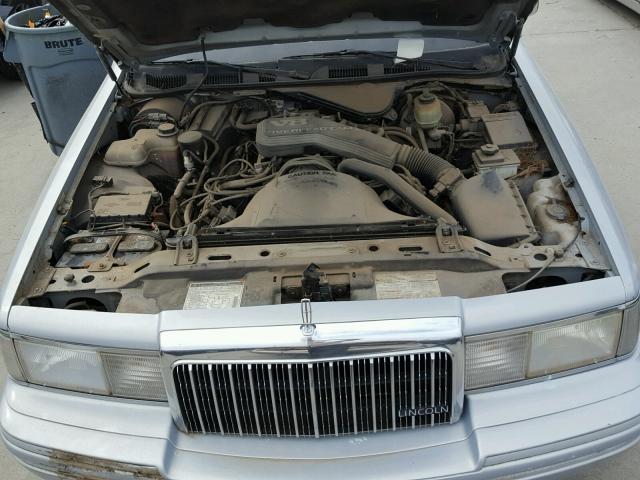 1LNLM81W6PY765353 - 1993 LINCOLN TOWN CAR E SILVER photo 7