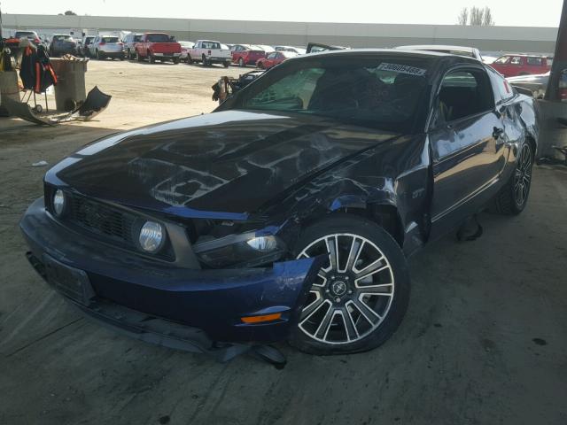 1ZVBP8CH0A5134724 - 2010 FORD MUSTANG GT BLUE photo 2