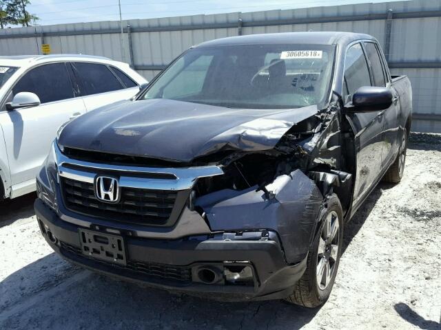 5FPYK2F60JB001261 - 2018 HONDA RIDGELINE GRAY photo 2