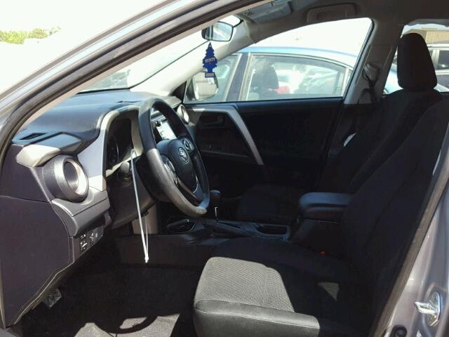 2T3ZFREV4HW395046 - 2017 TOYOTA RAV4 LE SILVER photo 5