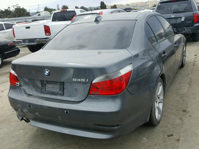 WBANB33505CN66977 - 2005 BMW 545 I GRAY photo 4