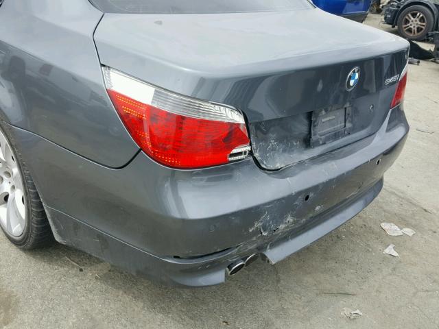 WBANB33505CN66977 - 2005 BMW 545 I GRAY photo 9