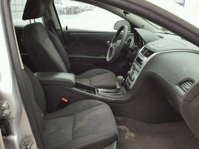 1G1ZC5E12BF216468 - 2011 CHEVROLET MALIBU 1LT 银色 照片 5