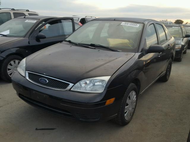 1FAFP34N87W223879 - 2007 FORD FOCUS ZX4 BLACK photo 2