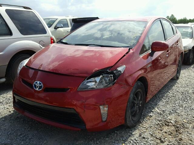 JTDKN3DU3F1933483 - 2015 TOYOTA PRIUS RED photo 2