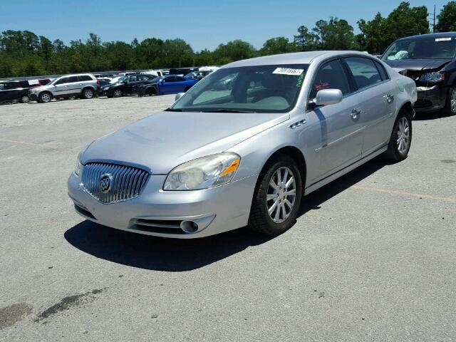 1G4HC5EMXAU132370 - 2010 BUICK LUCERNE SILVER photo 2