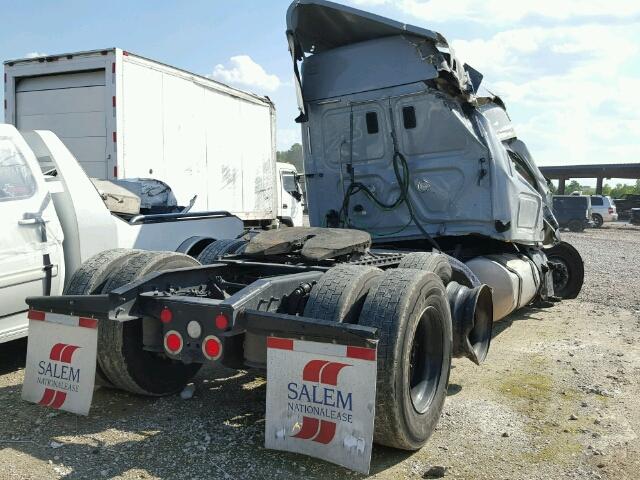 1FUJGLBG2FLGM1150 - 2015 FREIGHTLINER CASCADIA 1 GRAY photo 4