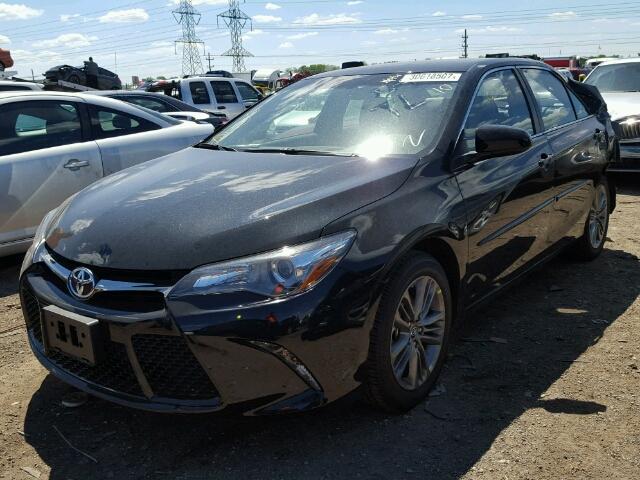 4T1BF1FK6HU783587 - 2017 TOYOTA CAMRY BLACK photo 2