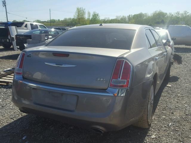 2C3CCAKG1EH235860 - 2014 CHRYSLER 300C GRAY photo 4