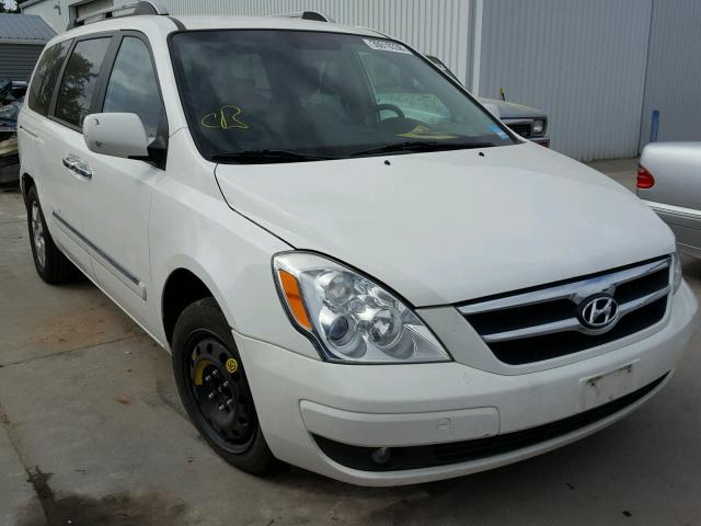 KNDMC233776011739 - 2007 HYUNDAI ENTOURAGE WHITE photo 1