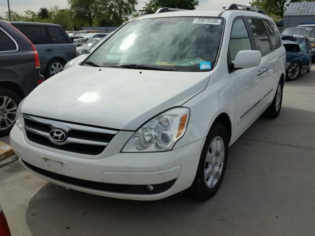 KNDMC233776011739 - 2007 HYUNDAI ENTOURAGE WHITE photo 2