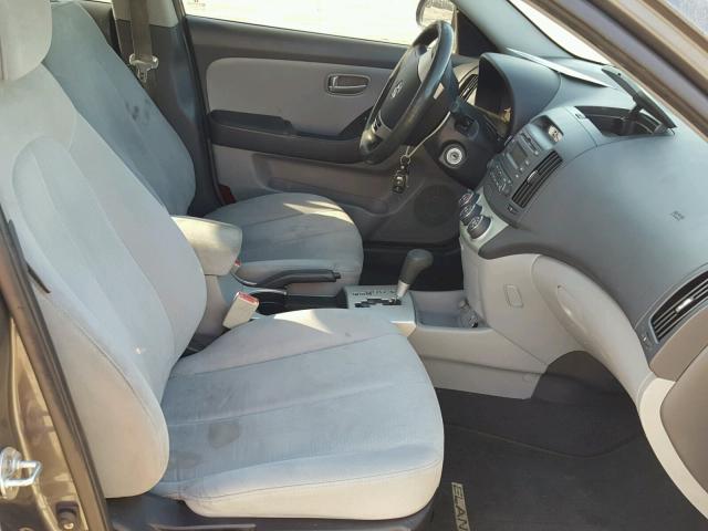 KMHDU46D88U330749 - 2008 HYUNDAI ELANTRA GL GRAY photo 5