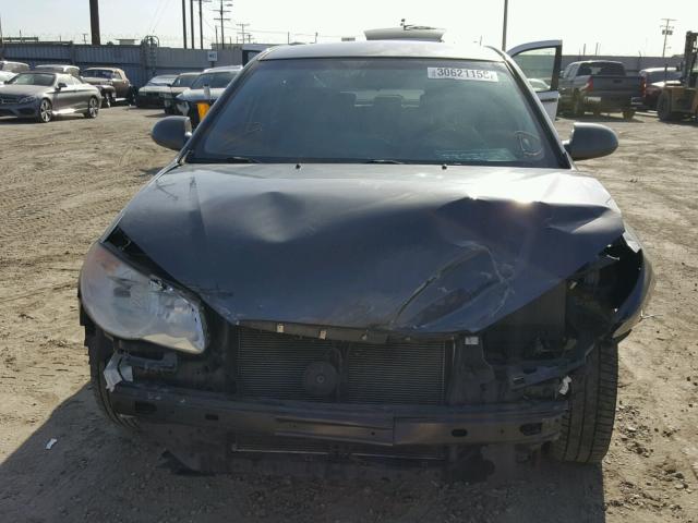 KMHDU46D88U330749 - 2008 HYUNDAI ELANTRA GL GRAY photo 9