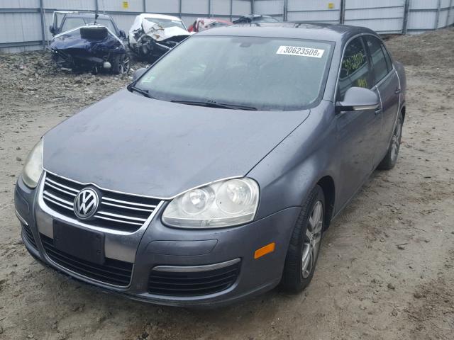 3VWSG71K35M612773 - 2005 VOLKSWAGEN NEW JETTA GRAY photo 2