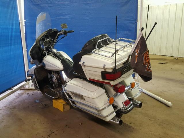 1HD1FCW112Y636840 - 2002 HARLEY-DAVIDSON FLHTCUI Ақ фото 3