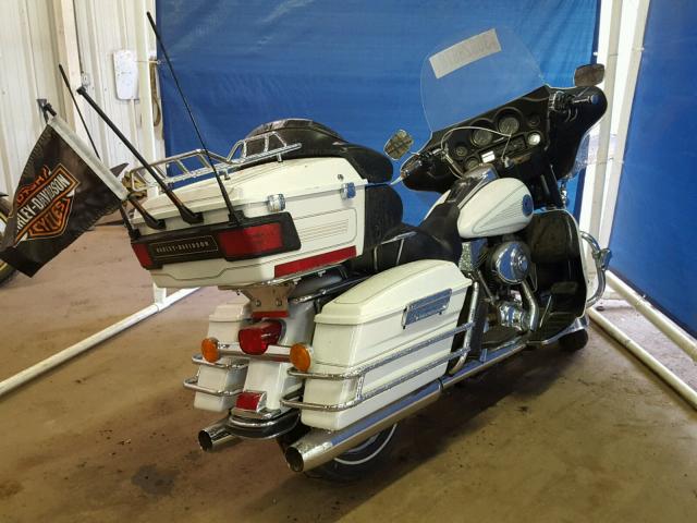 1HD1FCW112Y636840 - 2002 HARLEY-DAVIDSON FLHTCUI Ақ фото 4