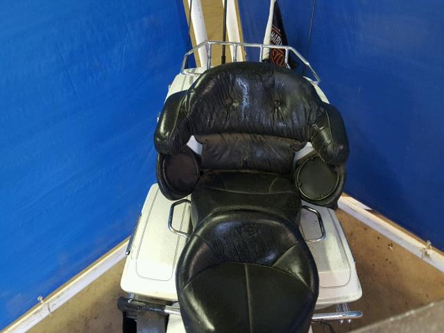 1HD1FCW112Y636840 - 2002 HARLEY-DAVIDSON FLHTCUI Ақ фото 6