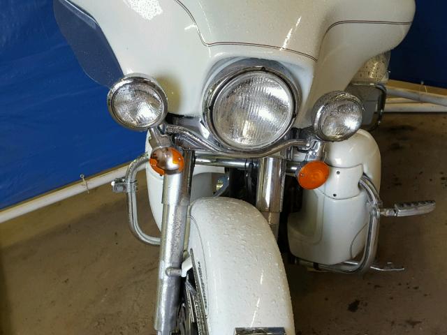 1HD1FCW112Y636840 - 2002 HARLEY-DAVIDSON FLHTCUI Ақ фото 9