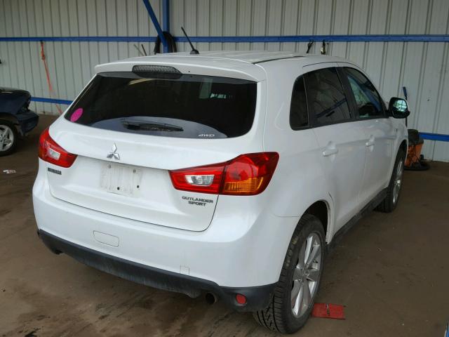 4A4AR3AU1FE022767 - 2015 MITSUBISHI OUTLANDER WHITE photo 4