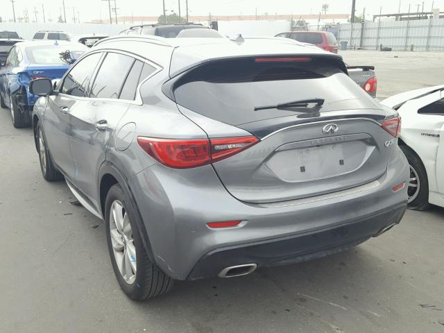 SJKCH5CP9HA022755 - 2017 INFINITI QX30 BASE GRAY photo 3