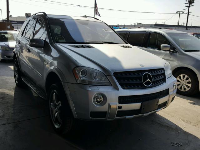 4JGBB77E17A214640 - 2007 MERCEDES-BENZ ML 63 AMG SILVER photo 1