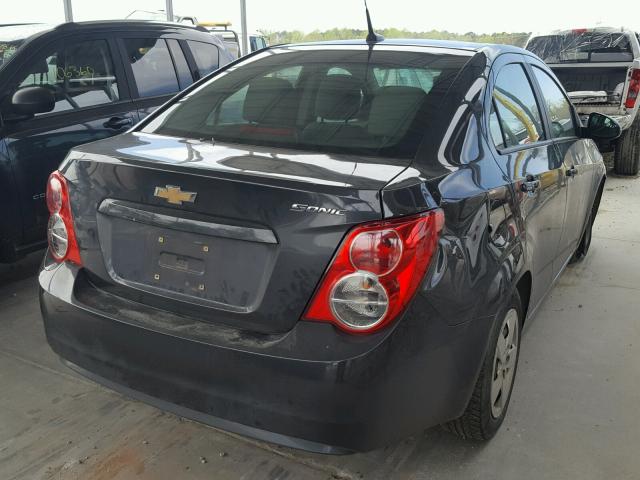 1G1JA5SH9E4209635 - 2014 CHEVROLET SONIC LS GRAY photo 4