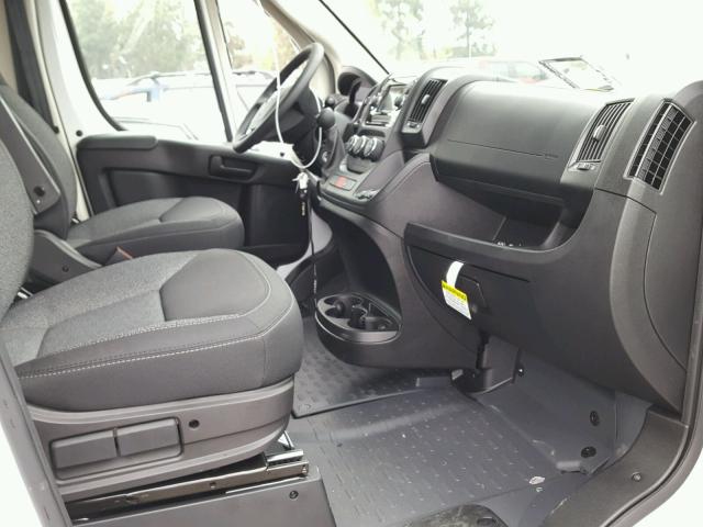 3C6TRVBG6JE110688 - 2018 RAM PROMASTER 白色 照片 5