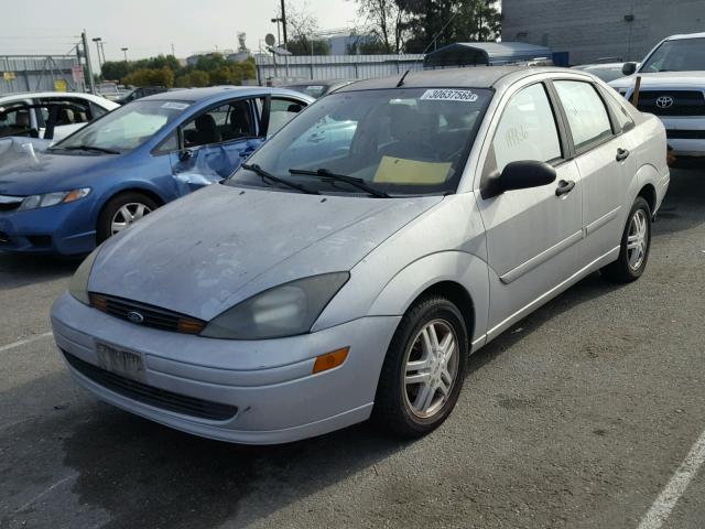 1FAFP34Z33W281153 - 2003 FORD FOCUS SE C SILVER photo 2