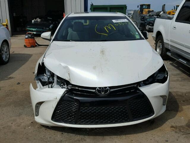 4T1BF1FK9GU159233 - 2016 TOYOTA CAMRY LE/X WHITE photo 9