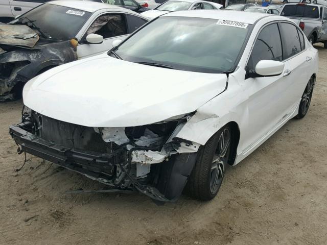 1HGCR2E56HA045969 - 2017 HONDA ACCORD SPO WHITE photo 2