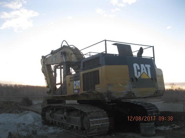 DER0243 - 2005 CATERPILLAR EXCAVATOR YELLOW photo 4