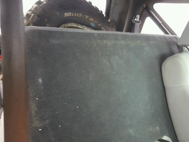 1J4AA2D1XAL224838 - 2010 JEEP WRANGLER S SILVER photo 6