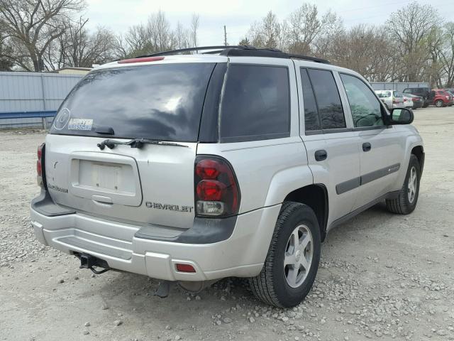 1GNDT13S342224070 - 2004 CHEVROLET TRAILBLAZE SILVER photo 4