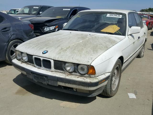 WBAHD2310K2090312 - 1989 BMW 535 I AUTO WHITE photo 2