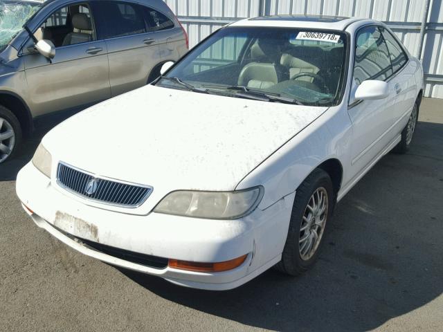 19UYA2257XL012211 - 1999 ACURA 3.0CL WHITE photo 2