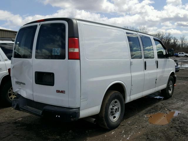 1GTGG25C691155877 - 2009 GMC SAVANA G25 WHITE photo 4