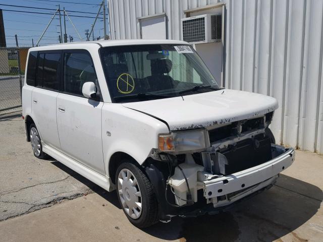 JTLKT324564101123 - 2006 TOYOTA SCION XB WHITE photo 1